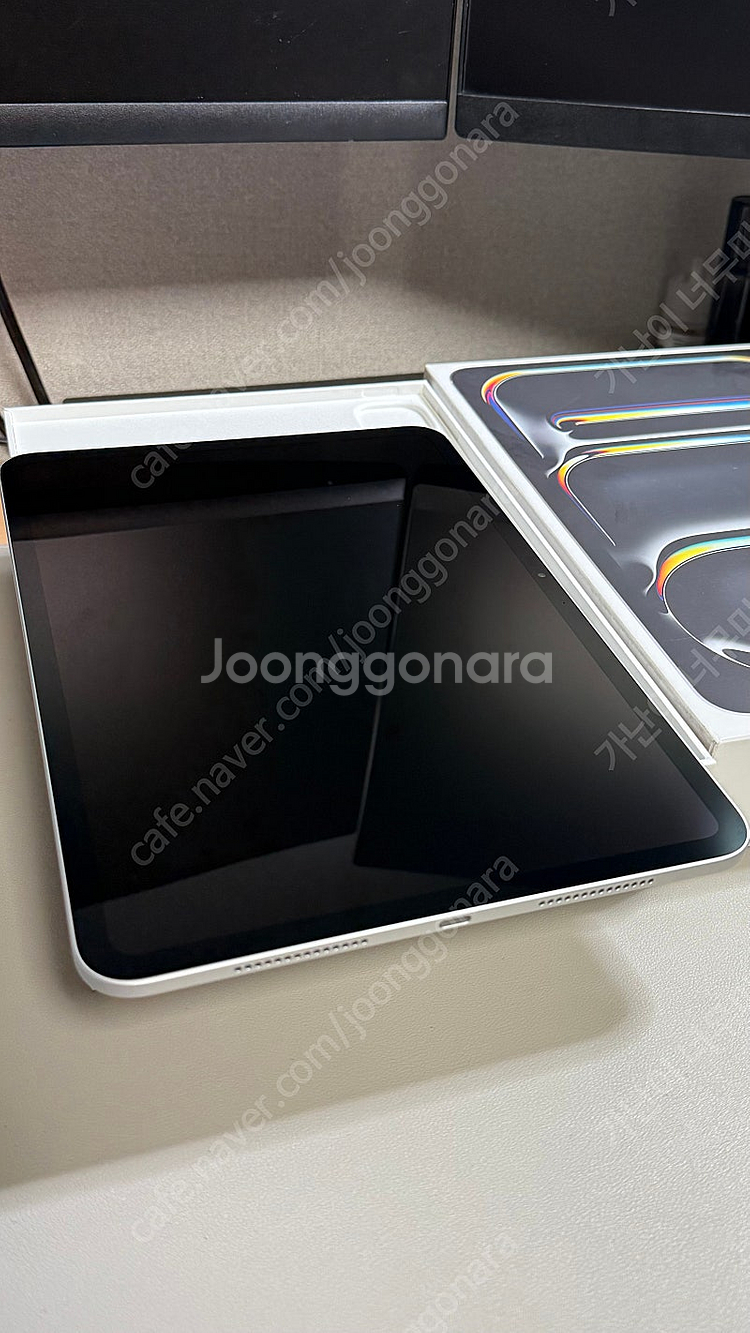 아이패드 프로 M4 11인치 256GB 단순개봉--3
