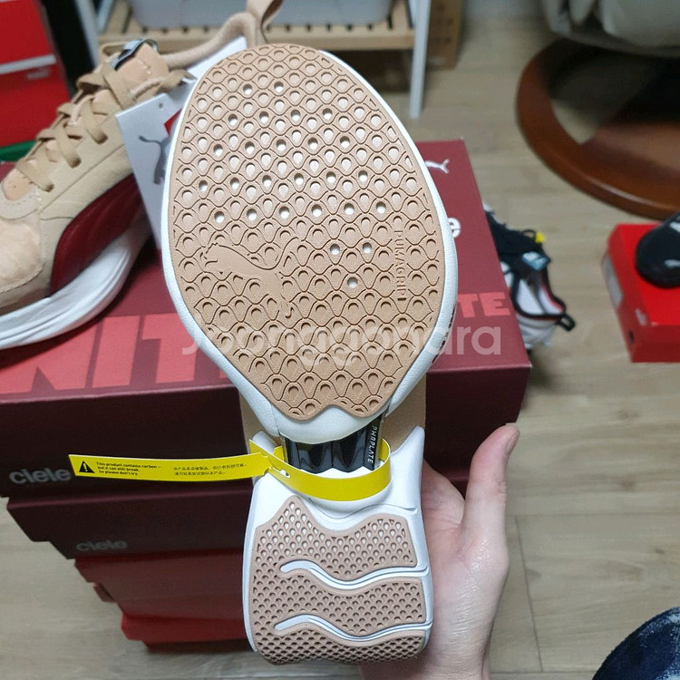 푸마 패스트 알 나이트로 엘리트 씨엘르 카본화 팝니다--2