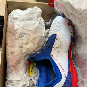 VITRO 밸런스 DX 배드민턴 운동화