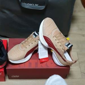 푸마 패스트 알 나이트로 엘리트 씨엘르 우먼스 카본화