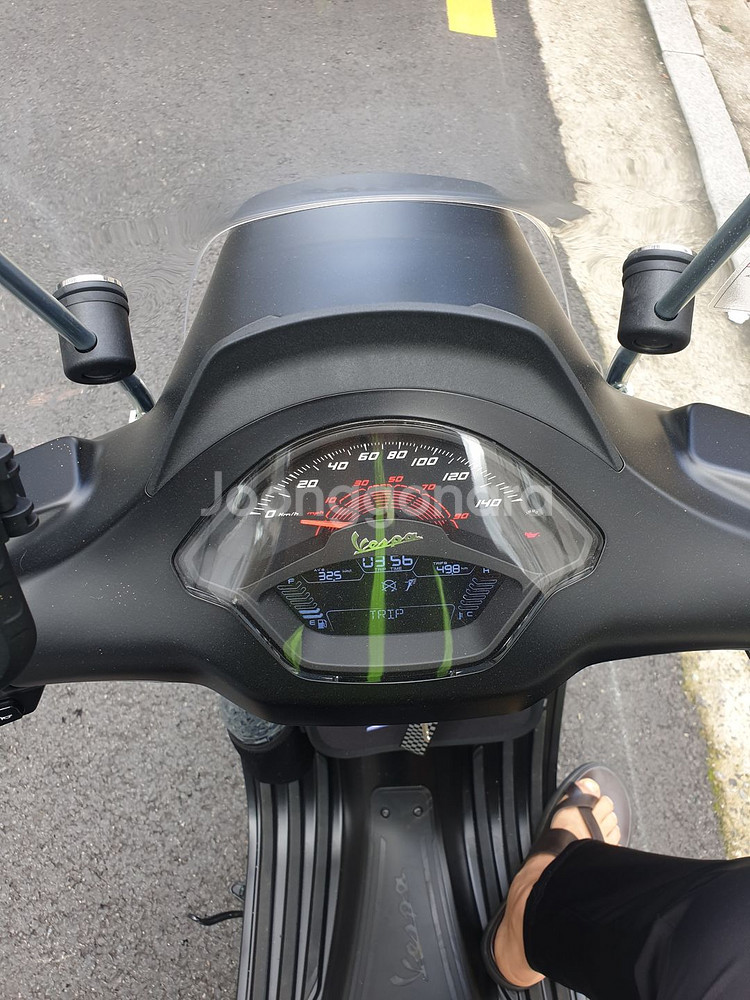 베스파 스프린트 125 ABS 블랙 2024년식--3