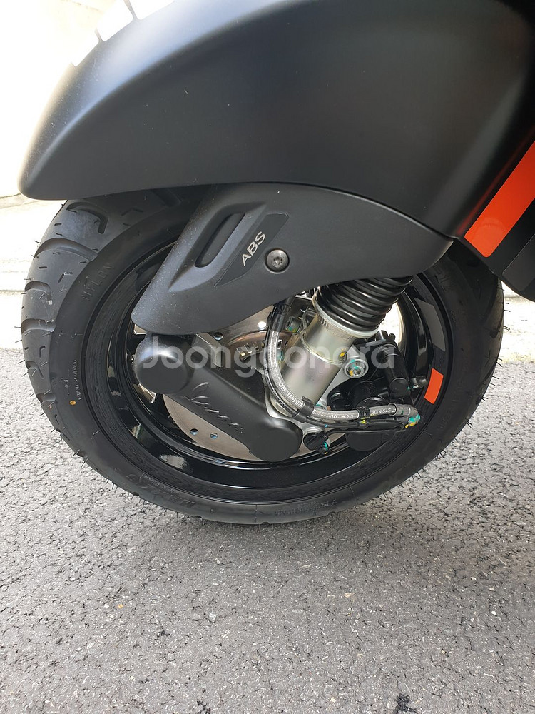 베스파 스프린트 125 ABS 블랙 2024년식--5