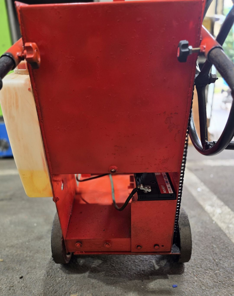 코알라 27마력 중고 도로컷팅기/콘크리트절단기 판매 이미지