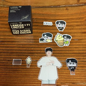 라네즈 립 슬리핑 마스크 롤 제우스 선수 아크릴