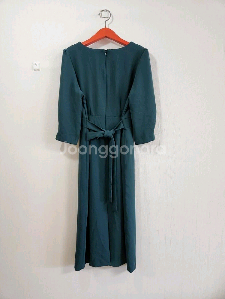 볼륨소매 스퀘어넥 롱원피스--4