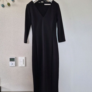 자라 브이넥 원피스 m사이즈