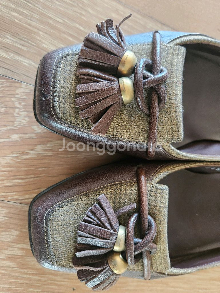 페라가모 플랫슈즈 235--2