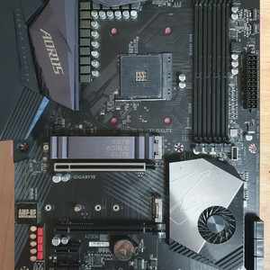 기가바이트 X570 어로스 엘리트 윈11 홈 정품 내장