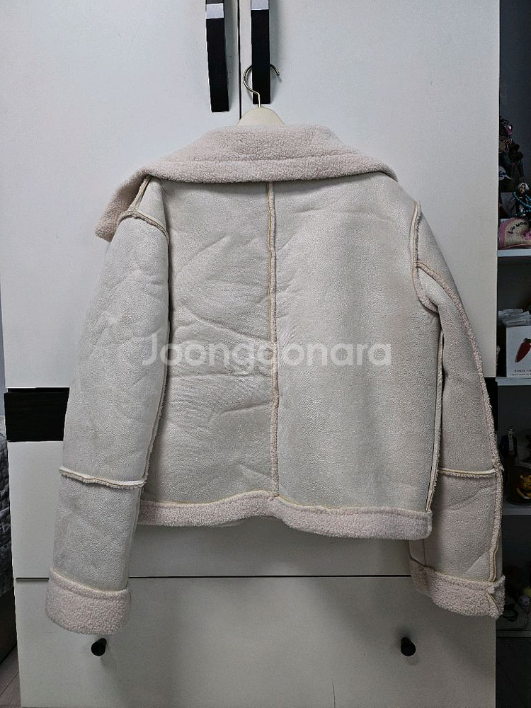 아이보리 그레이 스웨이드 무스탕--1