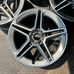 19인치 벤츠 W257 CLS 300D 순정휠 1대분