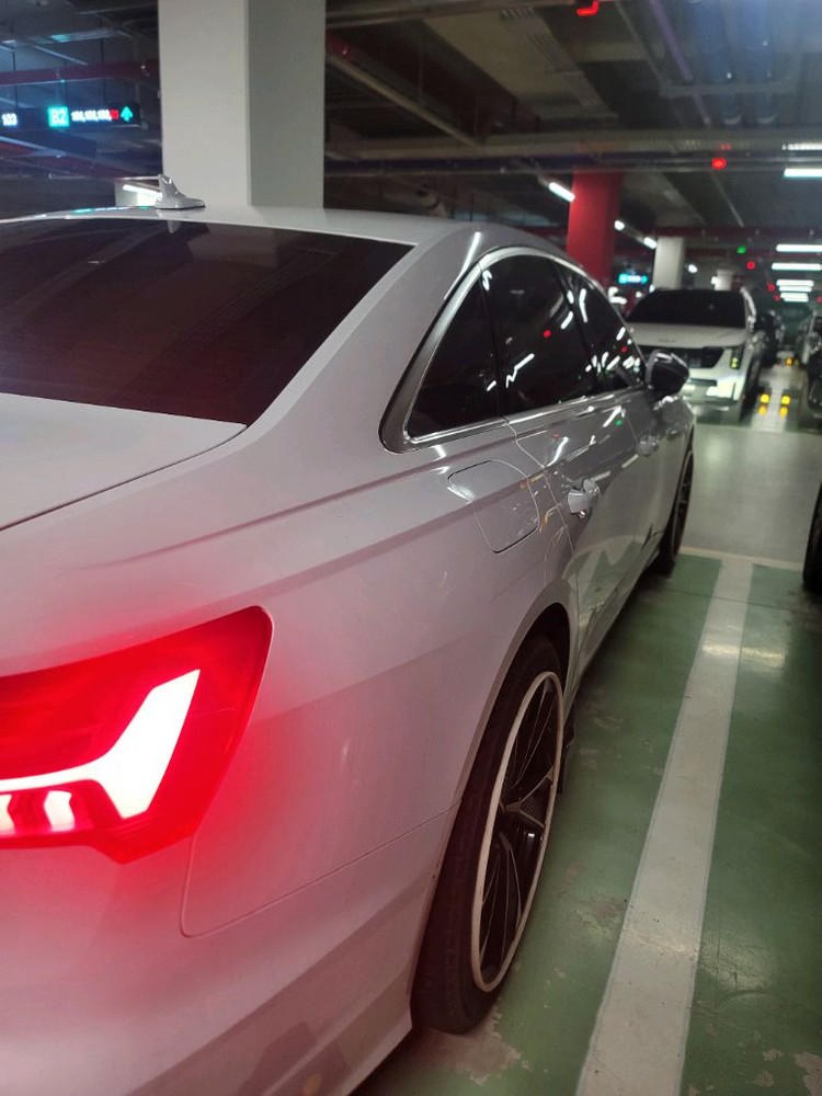 아우디 a6 45 tfsi 콰트로 프리미엄 이미지