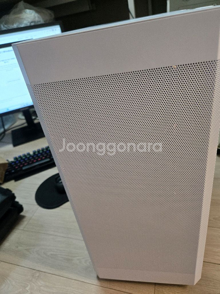 라이젠5700x3d 데스크탑 판매합니다--1