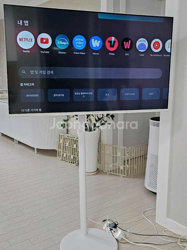 와이드뷰 4K UHD 스마트 TV 43인치, 삼미스탠드--0