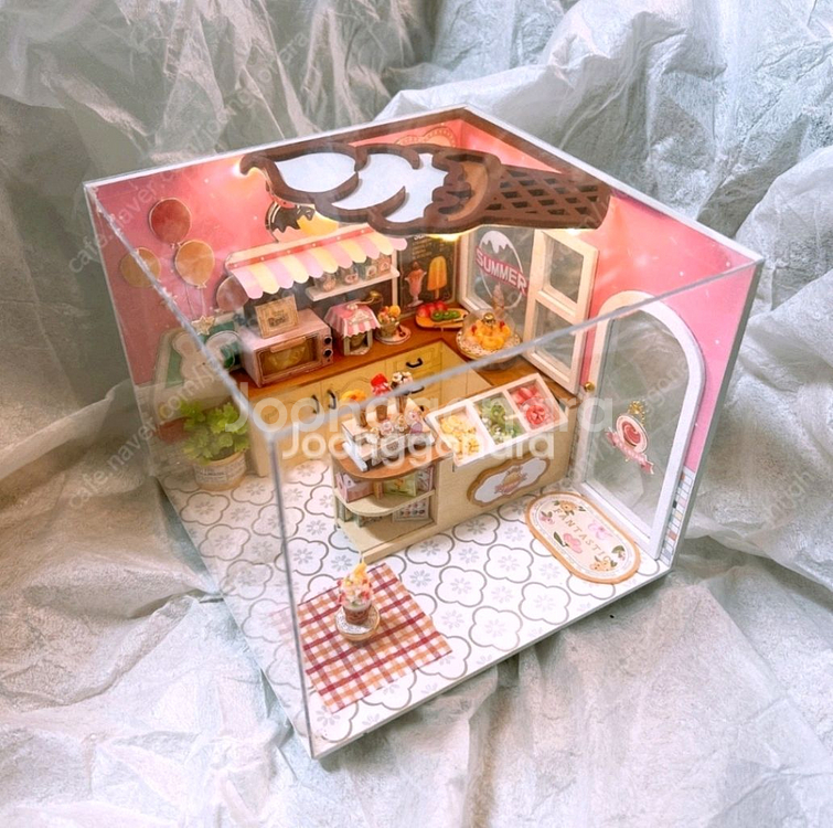 [38번] DIY 미니어처하우스 완성품 (LED)--1