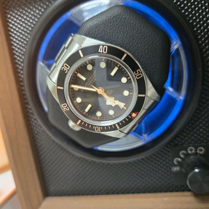 튜더 블랙베이58 블랙다이얼 스틸브레이슬릿