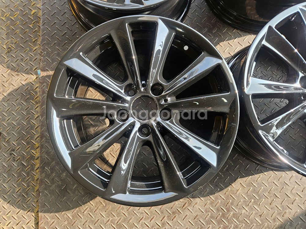 17인치 BMW F10 5시리즈 유광블랙 순정휠--5