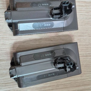 다이슨. v10 방전배터리2개