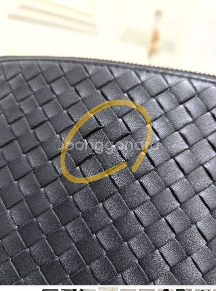 보테가 베네타 인트레치아토 스트랩 클러치 / 정품 /--9