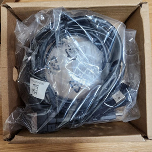 와콤 신티크16 3in1 케이블 판매