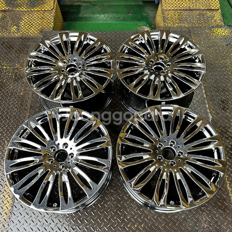 20인치 벤츠 W222 S560 마이바흐 화이트크롬--0