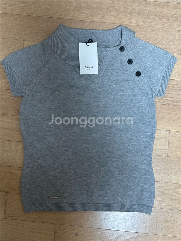 미세키서울 Button flip knit top--2