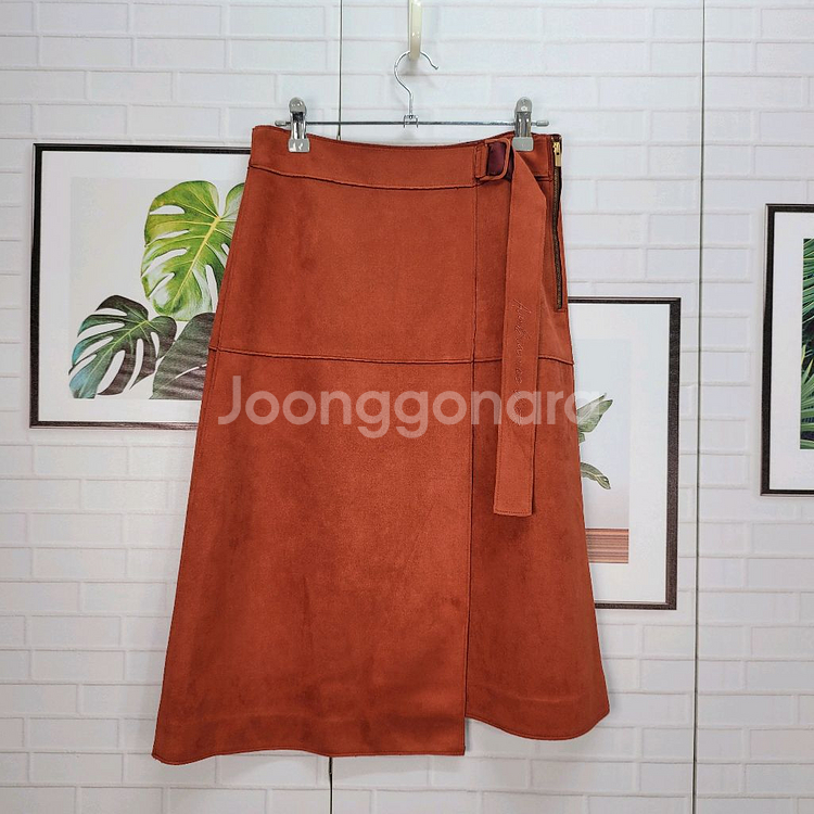 DEWL 듀엘 스웨이드 미디 스커트 55사이즈 새상품급--0