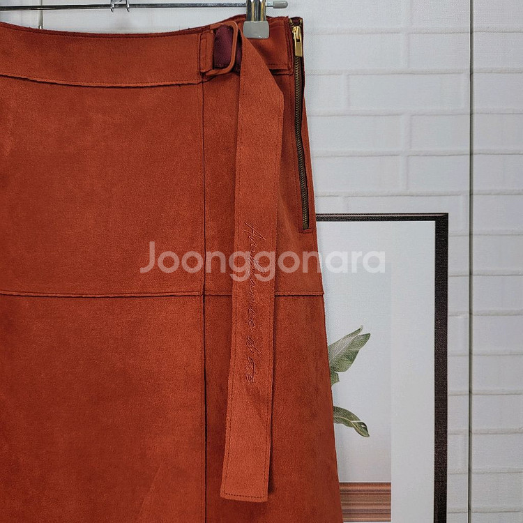 DEWL 듀엘 스웨이드 미디 스커트 55사이즈 새상품급--2