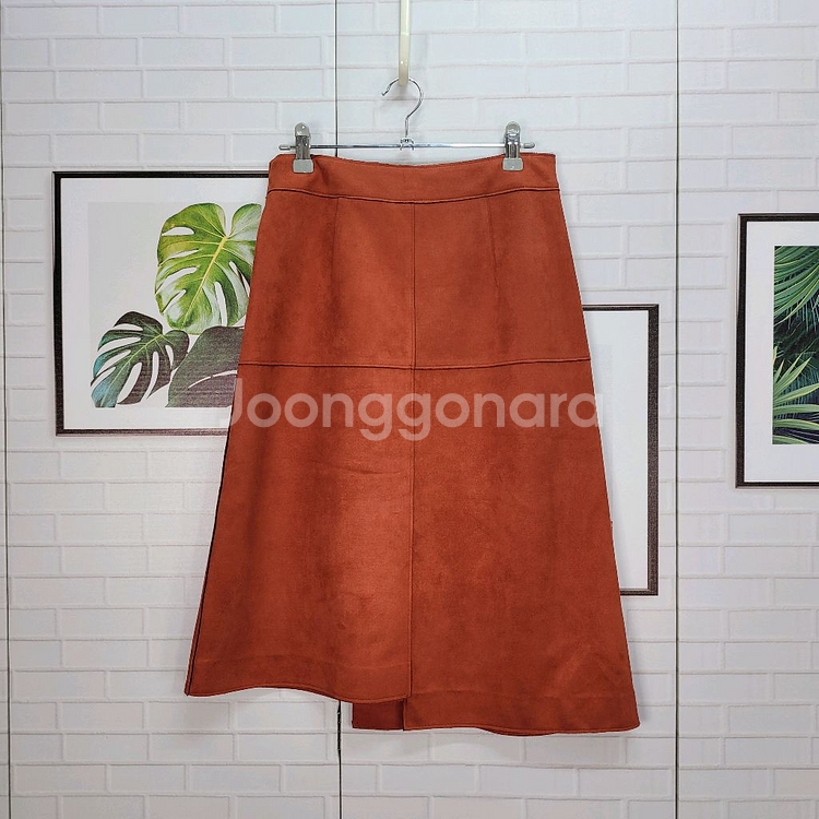 DEWL 듀엘 스웨이드 미디 스커트 55사이즈 새상품급--4