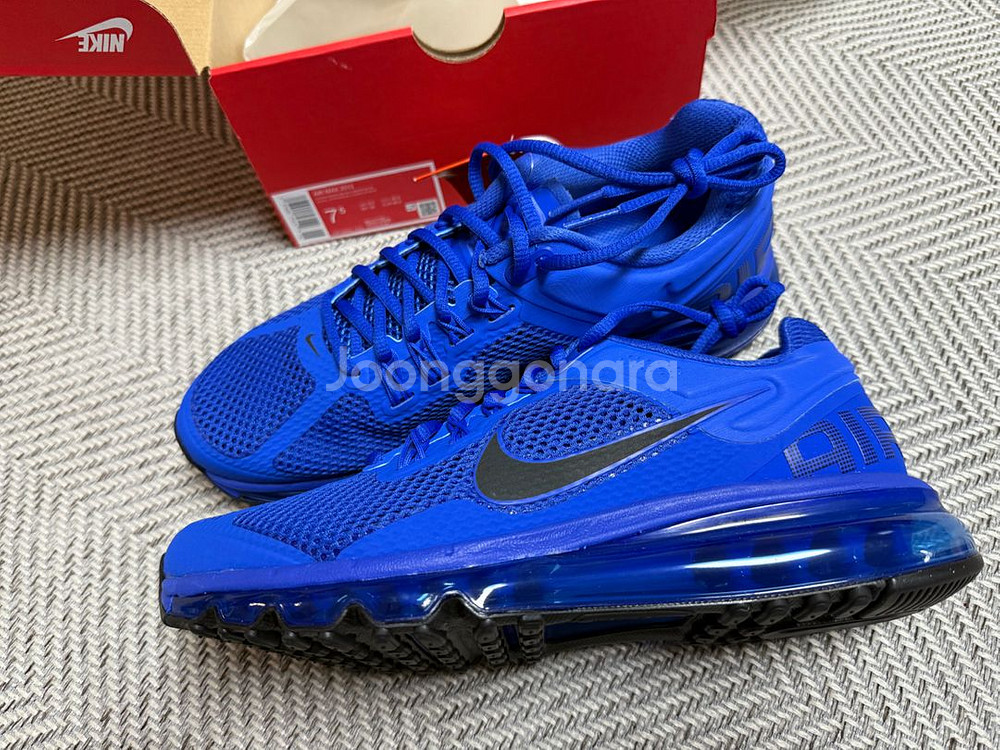 나이키 에어맥스 런닝화 7.5/255 사이즈 새상품--0