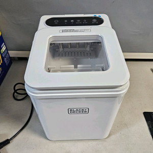 블랙앤데커 제빙기 BXEM 1250 A