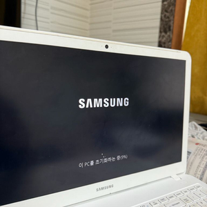 삼성 노트북 i3 7세대 화이트