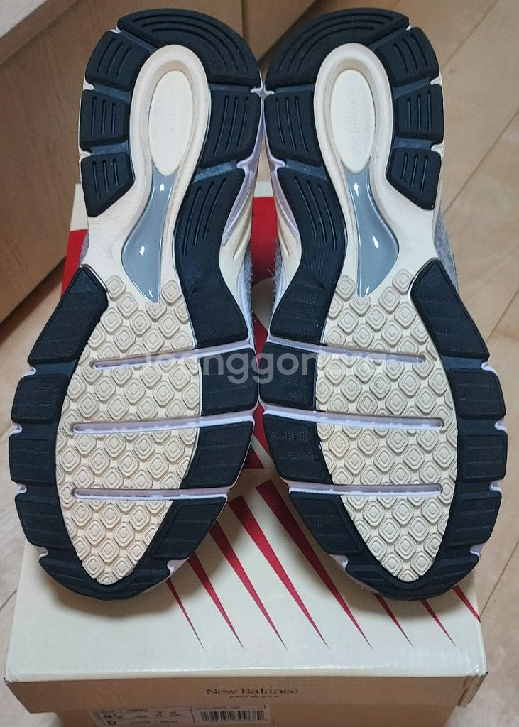 뉴발란스 990V4 그레이 스웨이드--4