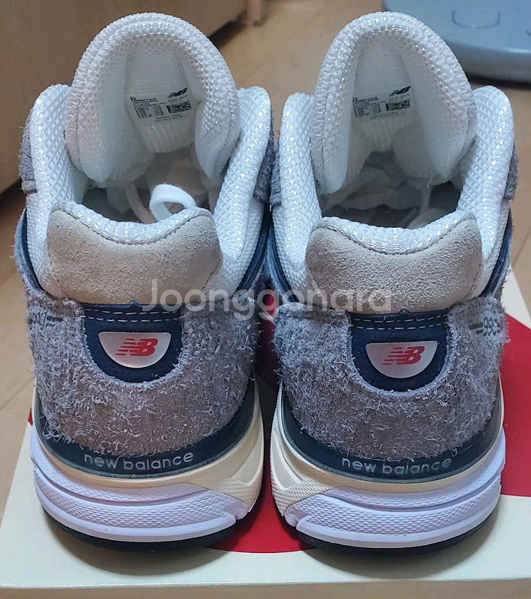 뉴발란스 990V4 그레이 스웨이드--2
