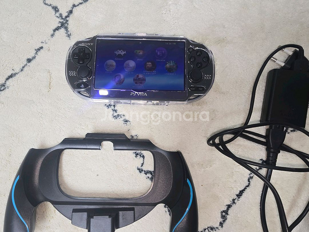 PSVITA 1세대 블랙 256g 팝니다--6