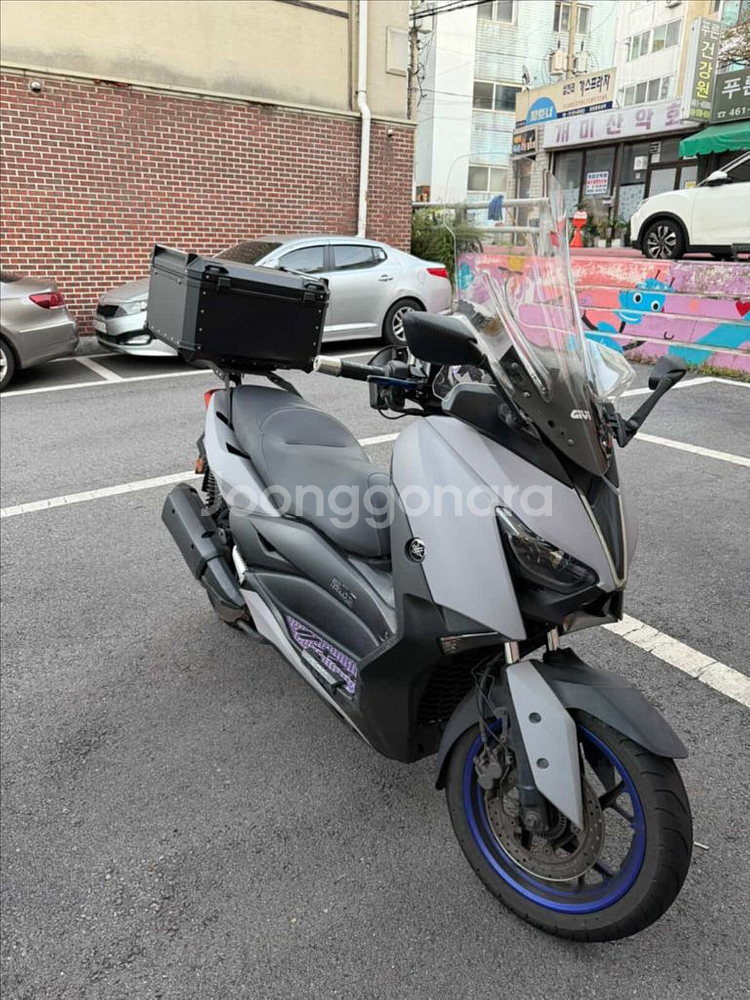 야마하 XMAX 300 GIVI 윈드스크린 탑박스--1