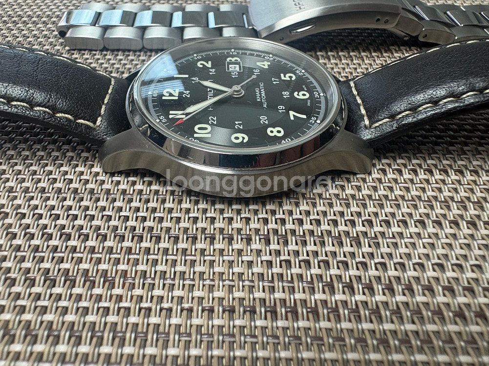 해밀턴 카키필드 오토 42mm 티타늄 팝니다--2