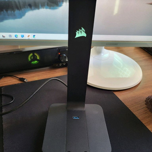 커세어 ST100 헤드셋 스탠드