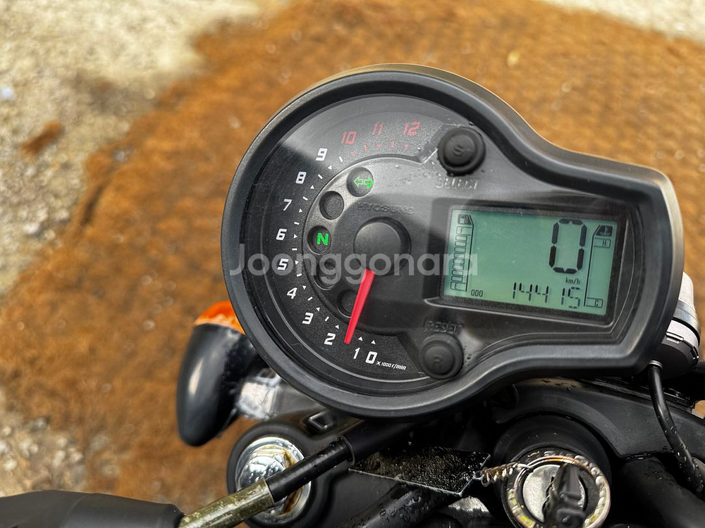 KR모터스 아퀼라125 22년형 1만Km 판매합니다.--9