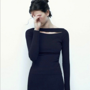 자라 네이비 컷아웃 긴팔 티셔츠 트임 니트탑 55841
