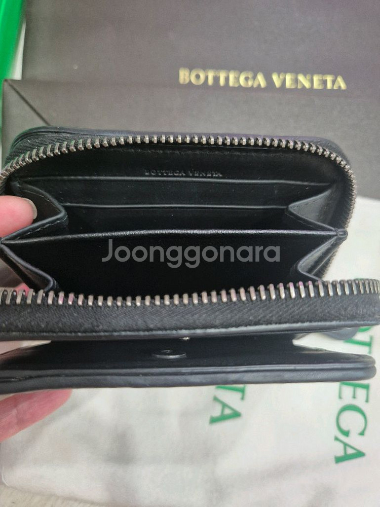 보테가베네타 인트레치아토 지퍼 반지갑--1