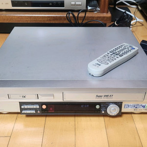 JVC DVS3KR 6mm DV & VHS 비디오 콤보