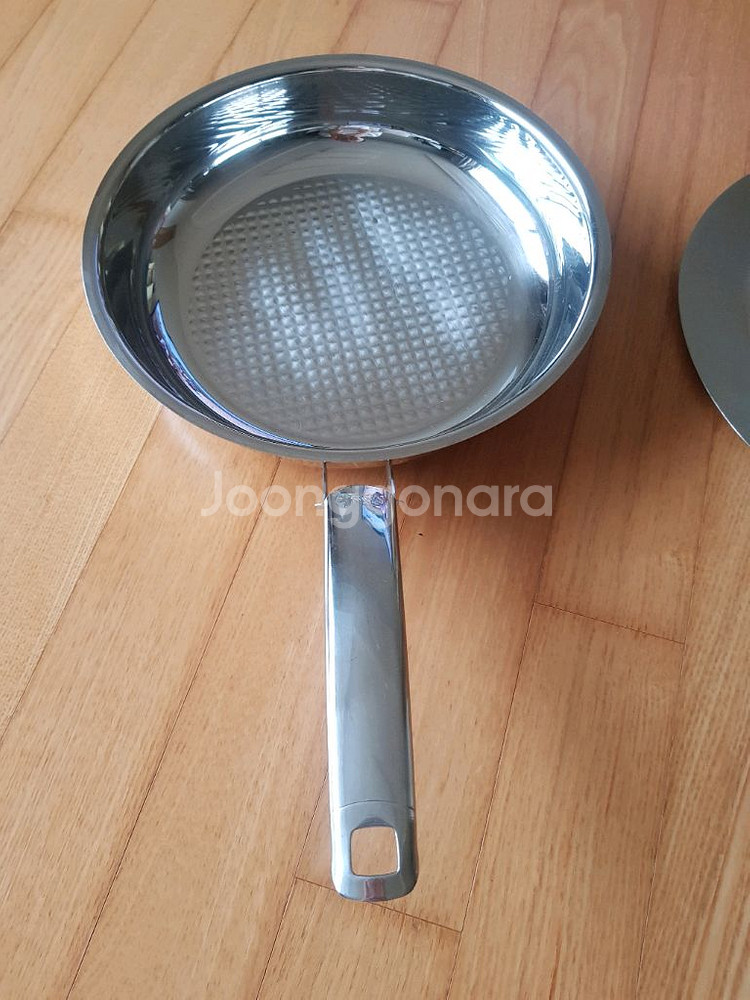 휘슬러 후라이팬+덮개 세트판매.--7