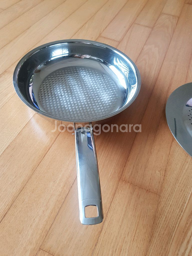 휘슬러 후라이팬+덮개 세트판매.--9