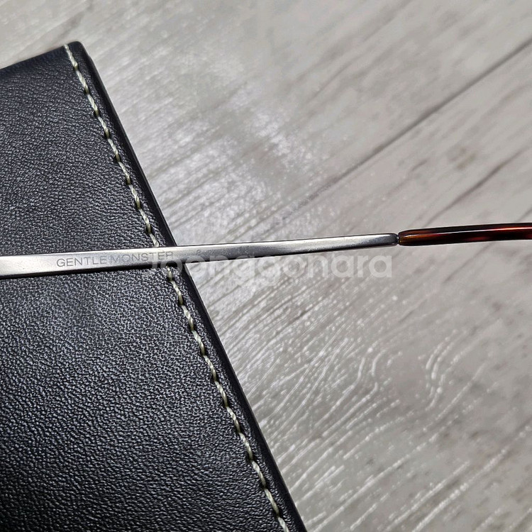 젠틀몬스터 파파라2(블루라이트)--2