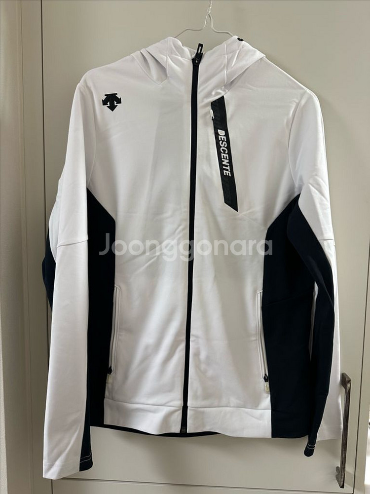 데상트 트레이닝 세트 95사이즈--1