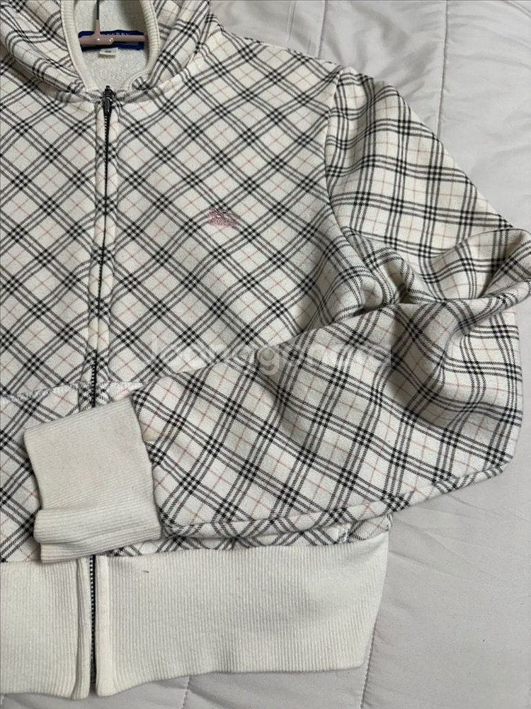 버버리 블루라벨 핑크로고 후드집업--3