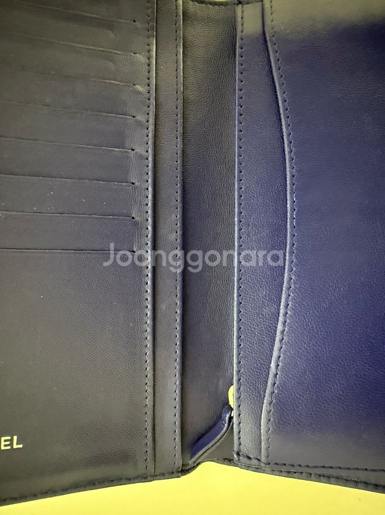 샤넬 양가죽 장지갑--4