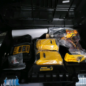 디월트 DCD708P2 새제품