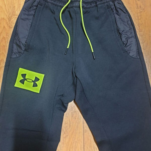 언더아머 운동복 바지 28인치 입니다