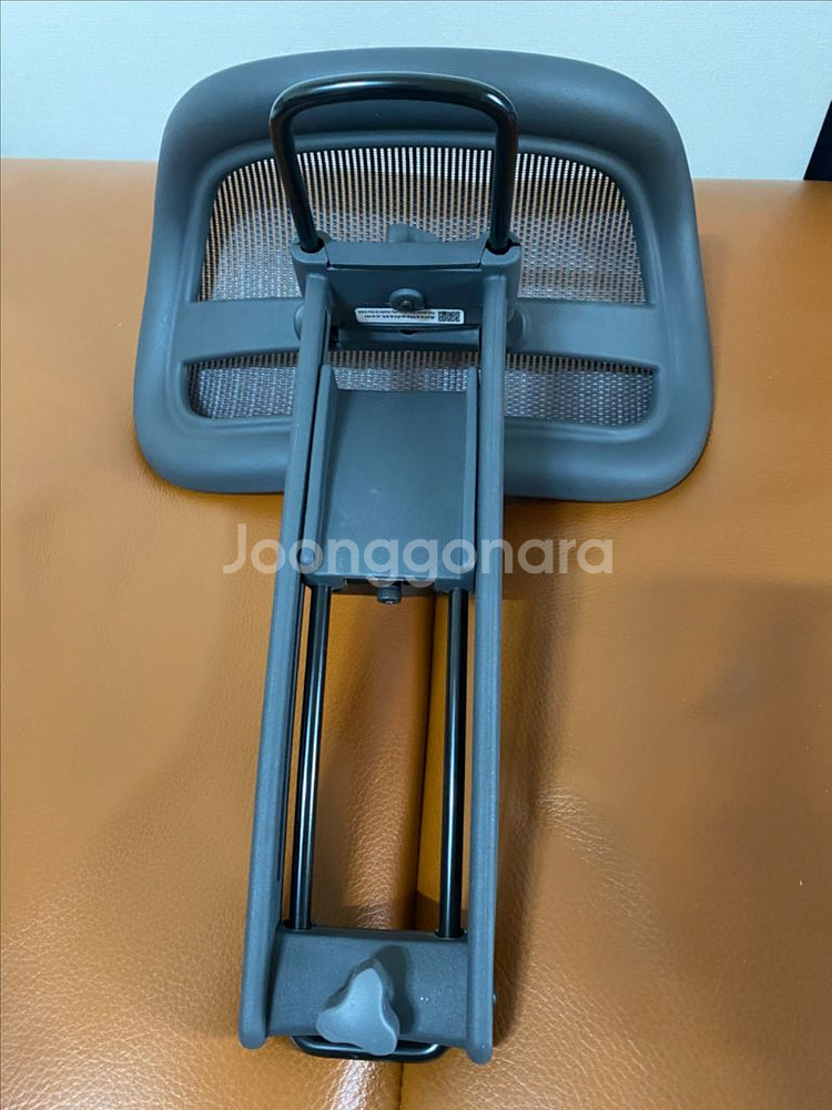 아틀라스 헤드레스트 for 에어론 그라파이트--1